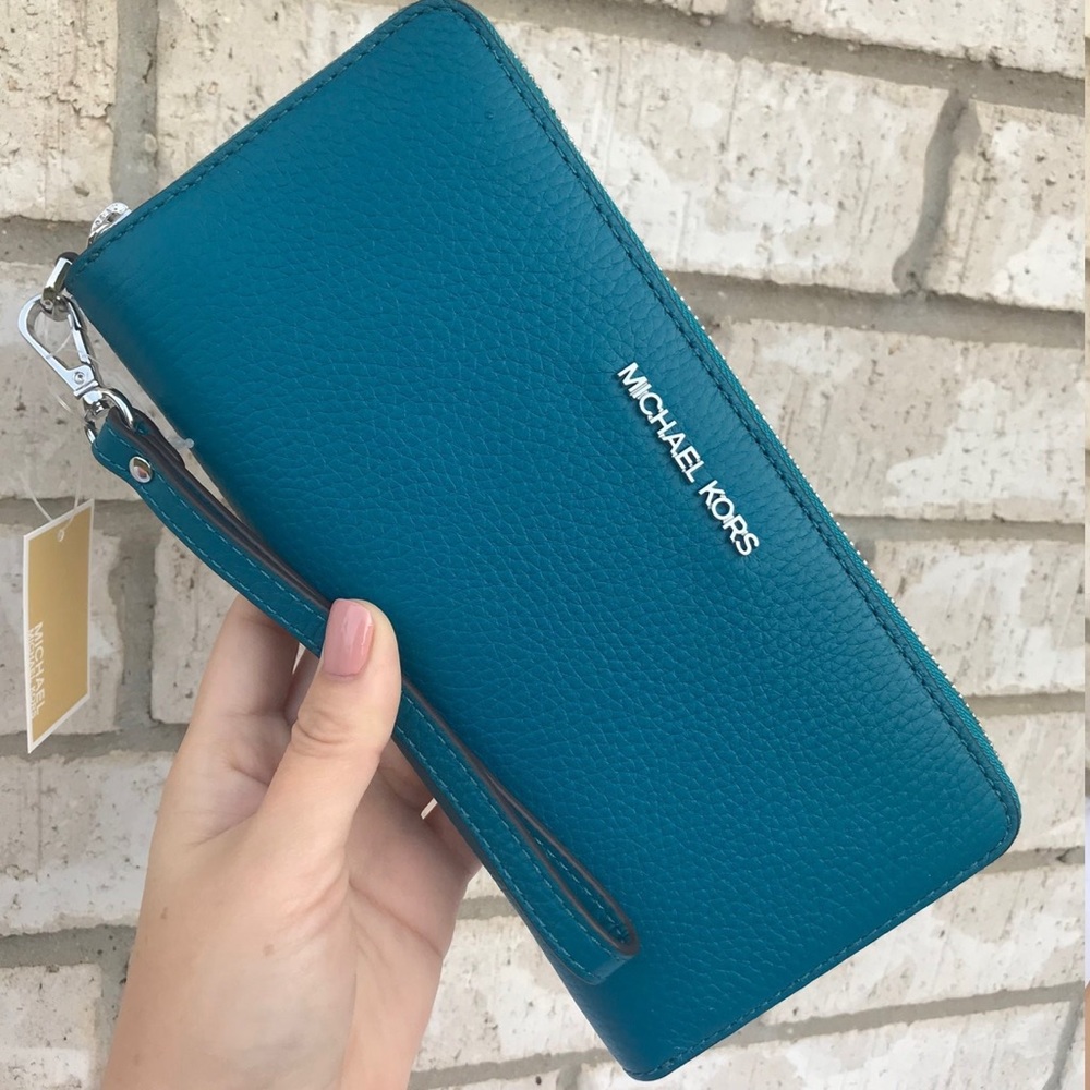 NWT Michael Kors Lagoon Continental